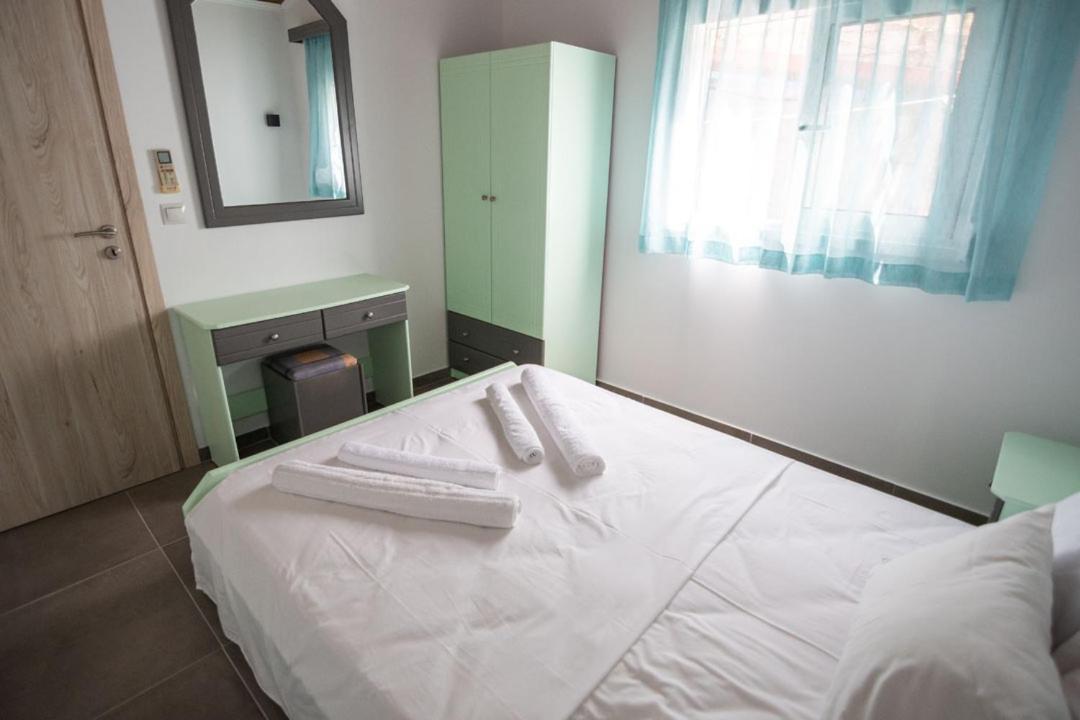 Olive Tree Villa Ліґія Екстер'єр фото